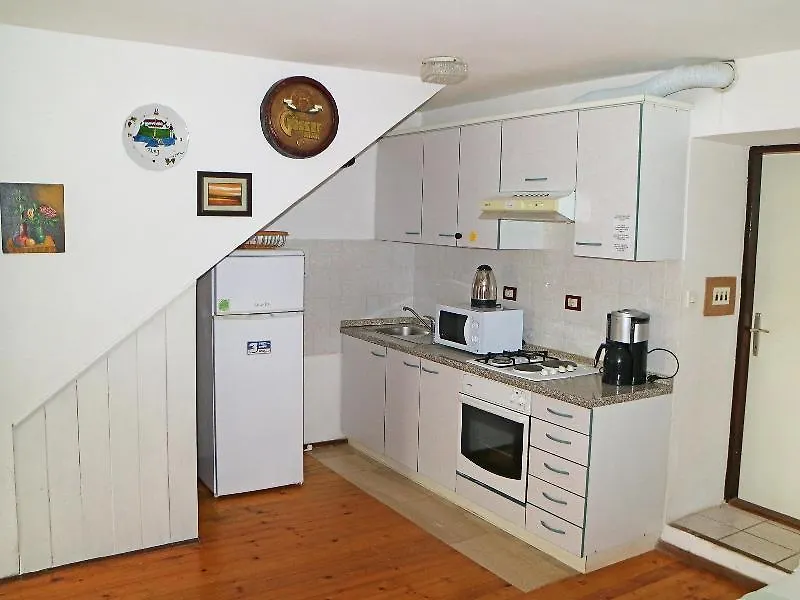 Ratko - One Bedroom Murine Hotel