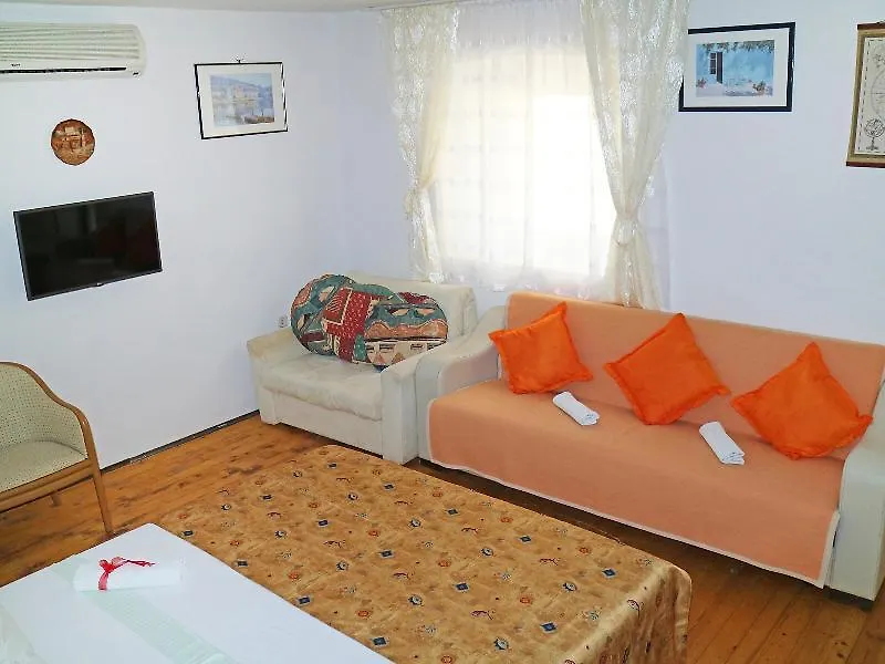 Ratko - One Bedroom Murine Croatia